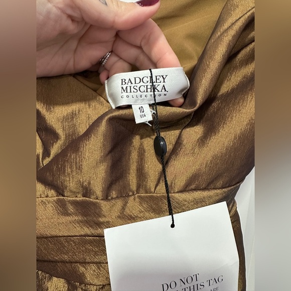 Badgley Mischka | Bronze Metallic Dress | Size 10 NWT - Picture 8 of 10